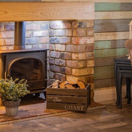 Villa Den Of Joy Humberston Fitties Sleeps 6,Hot Tub,Log Burner Cleethorpes Esterno foto