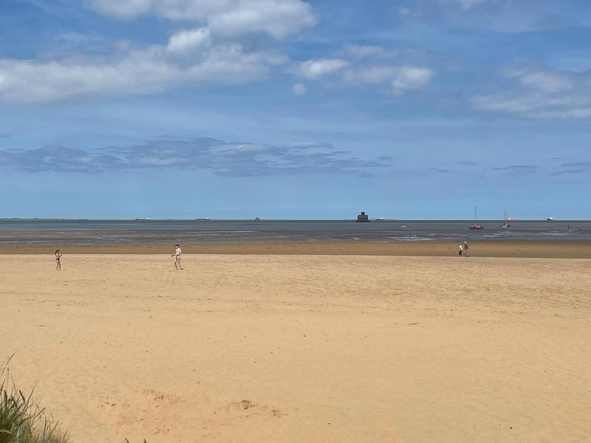 Villa Den Of Joy Humberston Fitties Sleeps 6,Hot Tub,Log Burner Cleethorpes Esterno foto