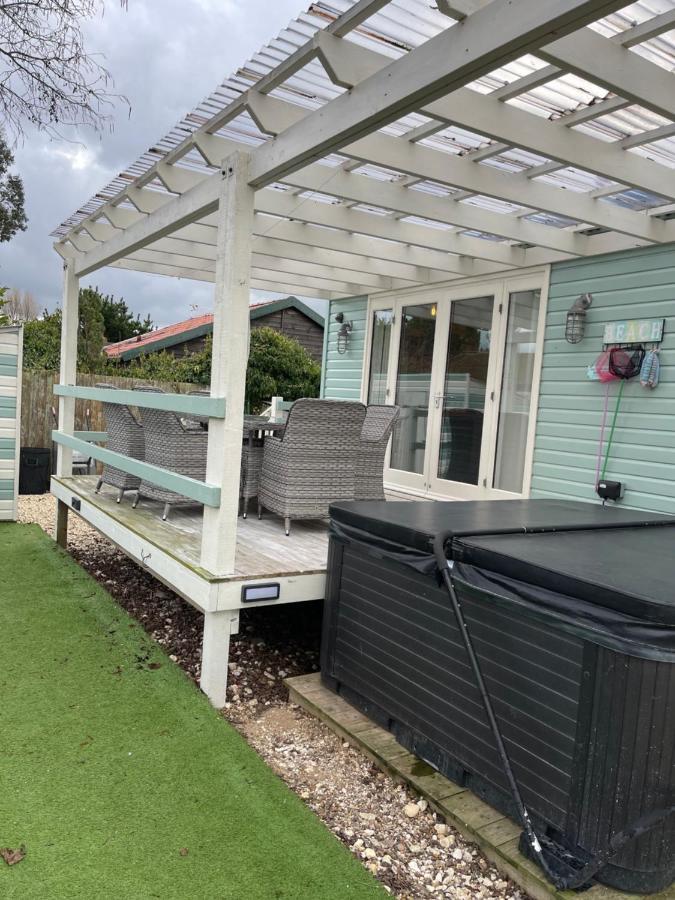 Villa Den Of Joy Humberston Fitties Sleeps 6,Hot Tub,Log Burner Cleethorpes Esterno foto