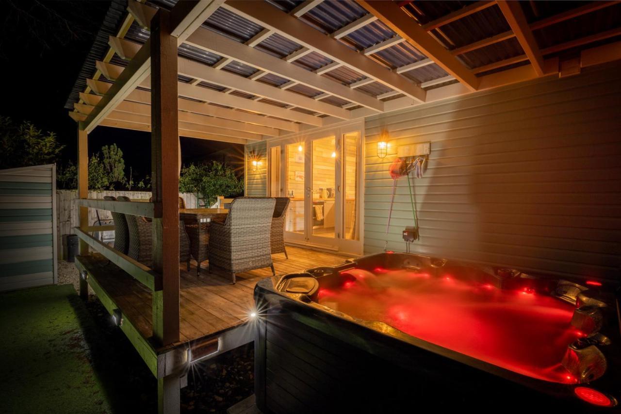 Villa Den Of Joy Humberston Fitties Sleeps 6,Hot Tub,Log Burner Cleethorpes Esterno foto