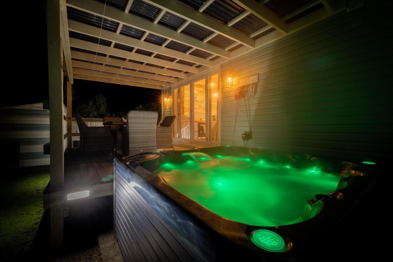 Villa Den Of Joy Humberston Fitties Sleeps 6,Hot Tub,Log Burner Cleethorpes Esterno foto